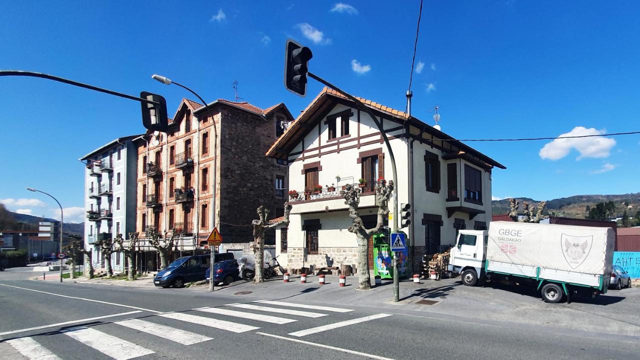 Tuul Etxea Apartman Galdakao Kültér fotó